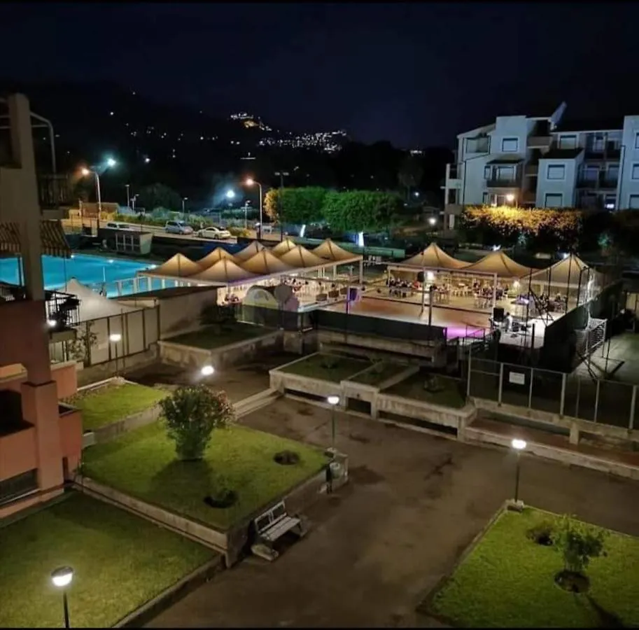 Apartment Residence Les Roches Noire Giardini Naxos Italy